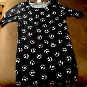LuLaRoe dress size large the print is Jack Skellington heads.